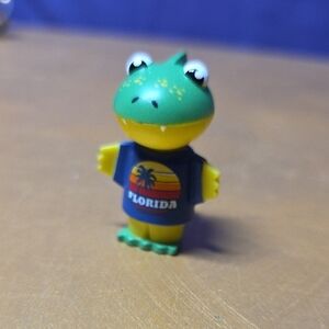 Ryan's World Road Trip Micro Figure - 1.75" Florida Gus Loose